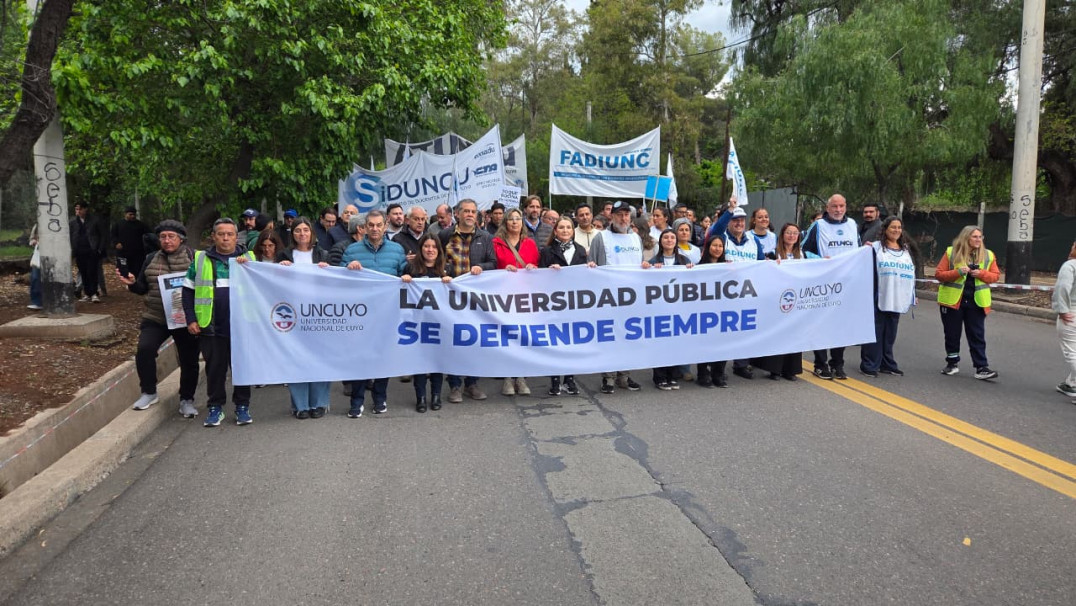 imagen La Facultad de Educación y la ECVA participaron de la quinta Marcha Federal Universitaria