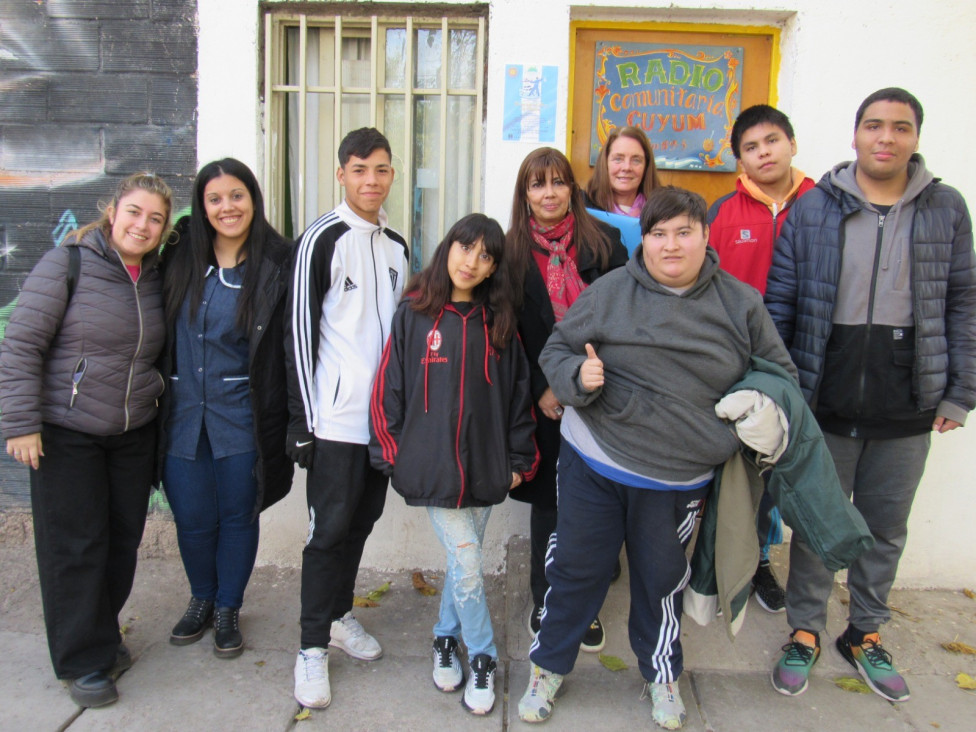 imagen Estudiantes del Taller de Noticias acompañaron las producciones radiales de adolescentes, jóvenes y adultos de escuelas de Godoy Cruz