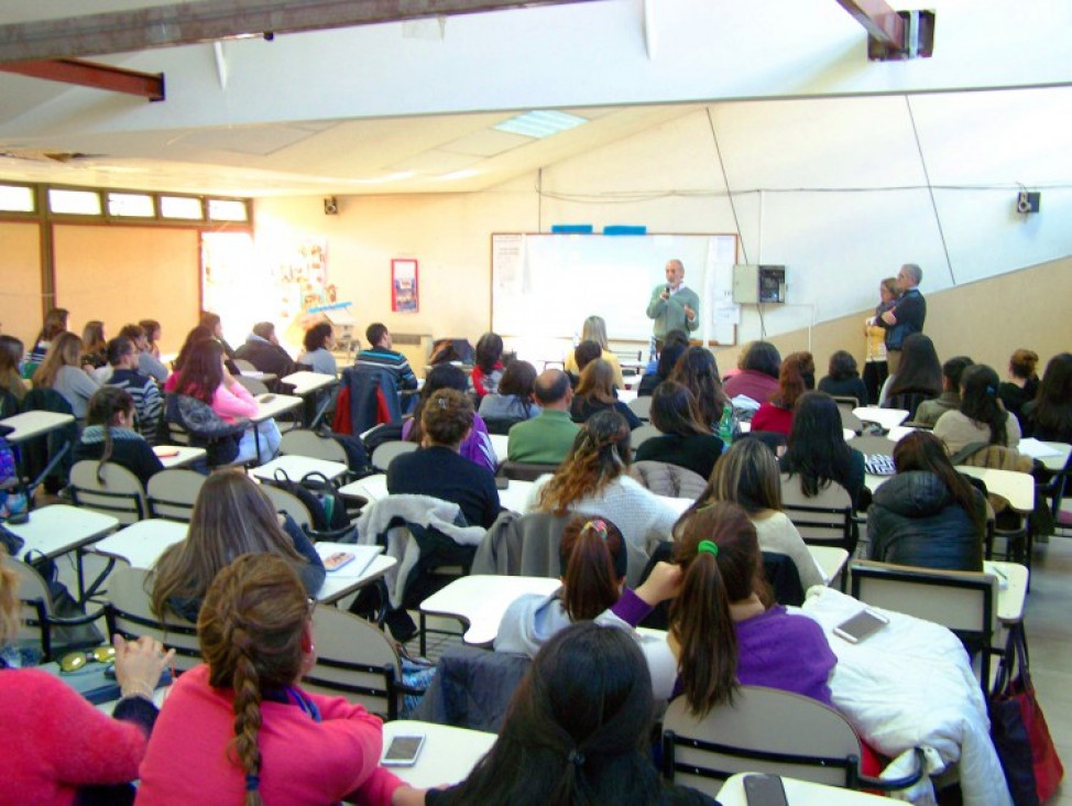 imagen Formarán en Derechos Humanos a estudiantes de primer año