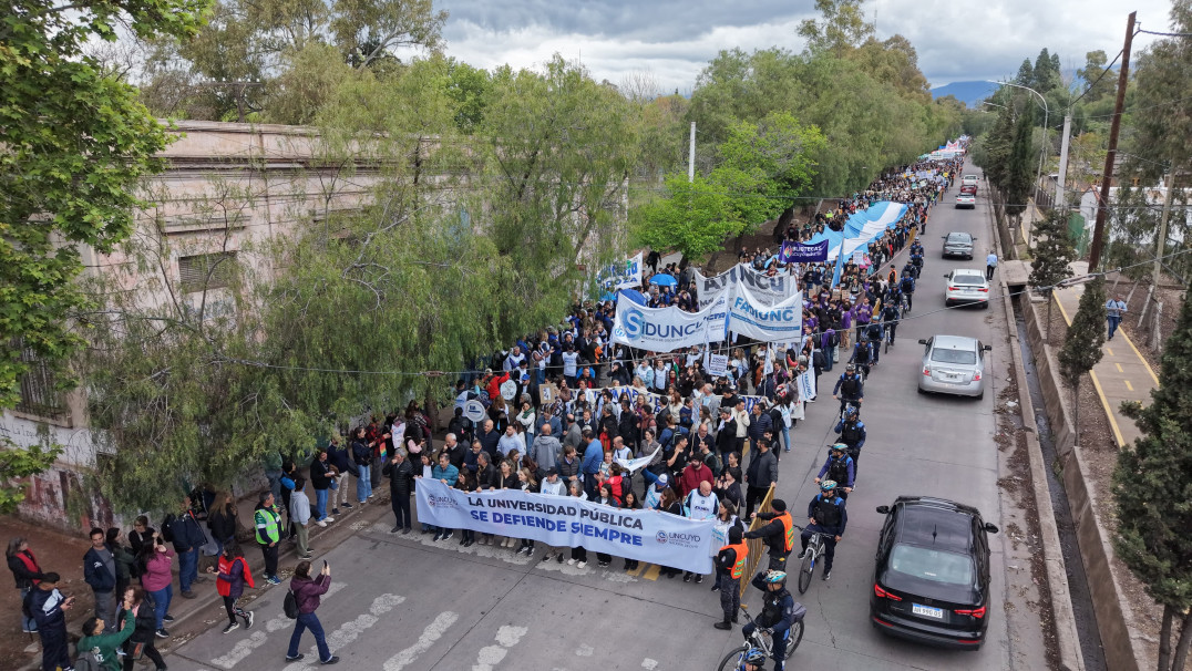 imagen La Facultad de Educación y la ECVA participaron de la quinta Marcha Federal Universitaria