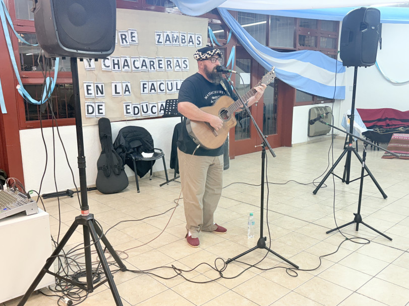 imagen Una nueva edición de la peña folclórica solidaria se enmarcó en los 30 años de la Facultad de Educación