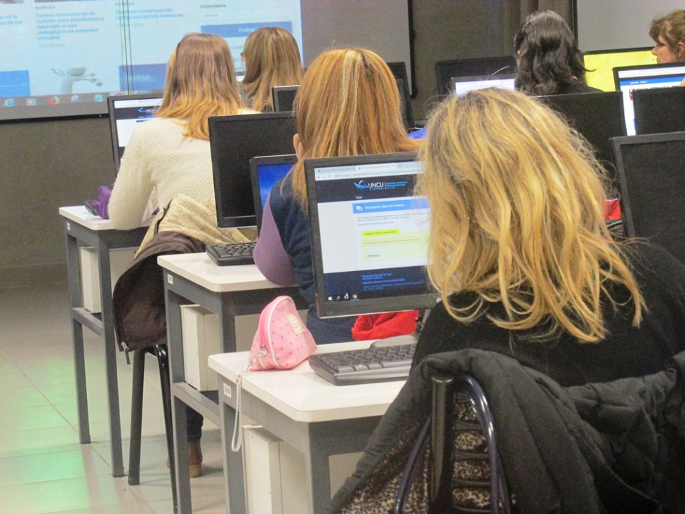 imagen Docentes se capacitan en herramientas digitales