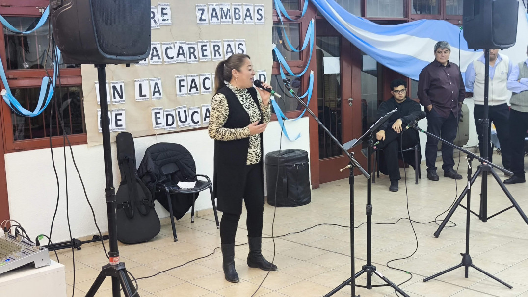 imagen Una nueva edición de la peña folclórica solidaria se enmarcó en los 30 años de la Facultad de Educación