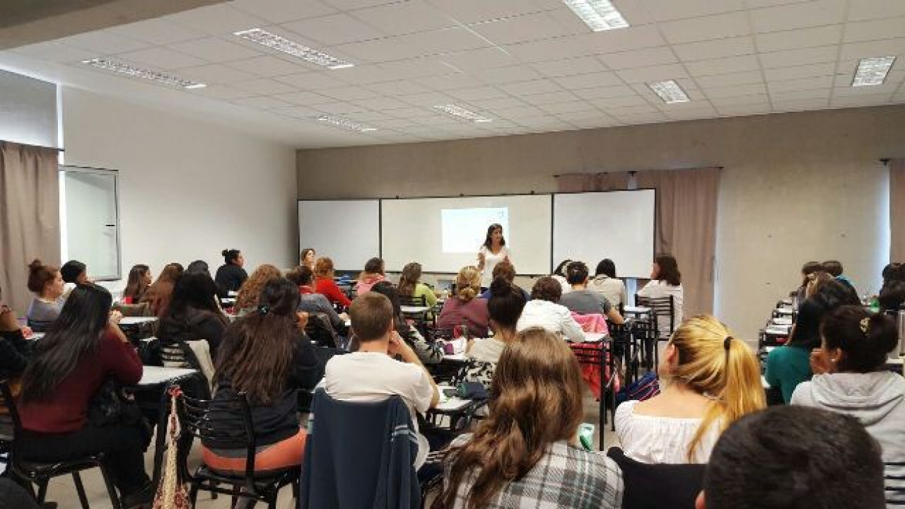 imagen Defensoría del Público dictó un taller sobre niños, adolescentes y medios de comunicación