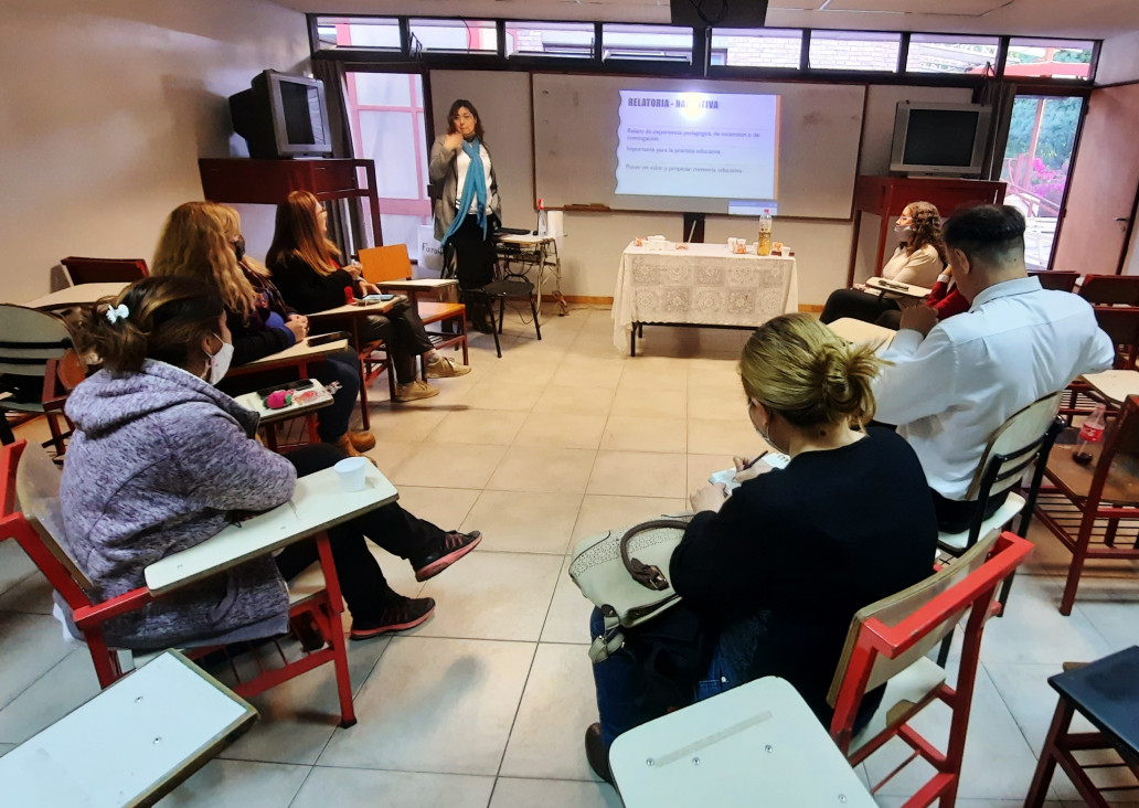 imagen Egresados de la Facultad podrán plasmar sus experiencias profesionales en fascículos