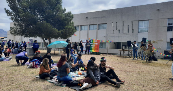 La Facultad de Educación celebró con los estudiantes en su día ...