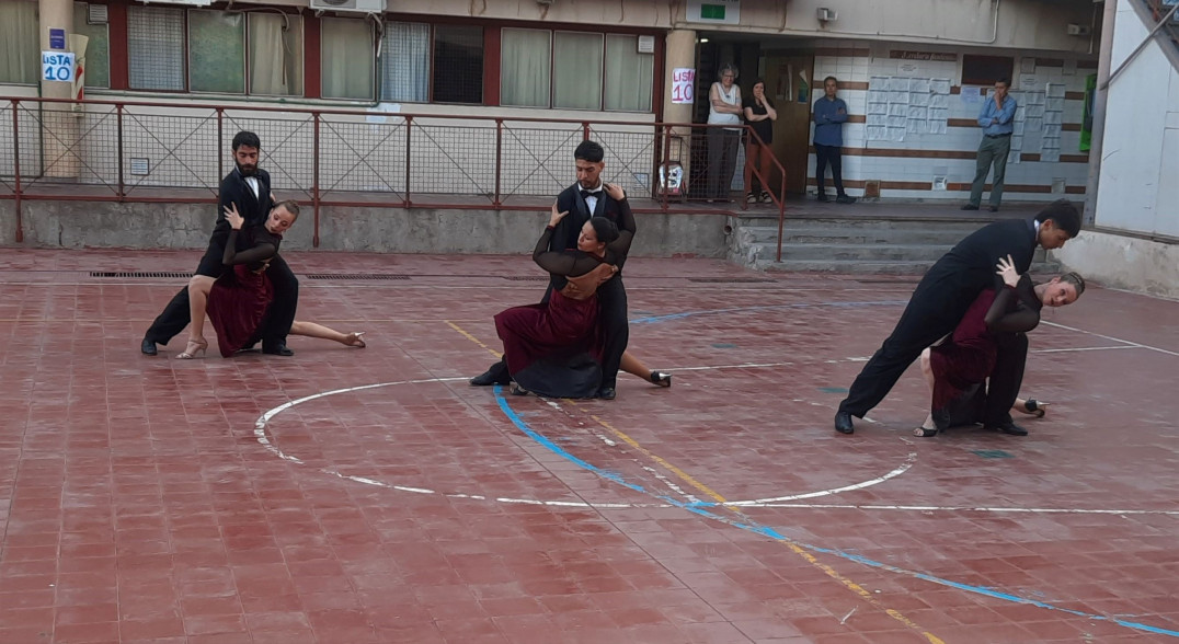 imagen Artistas de Guaymallén bailaron tango en la Facultad