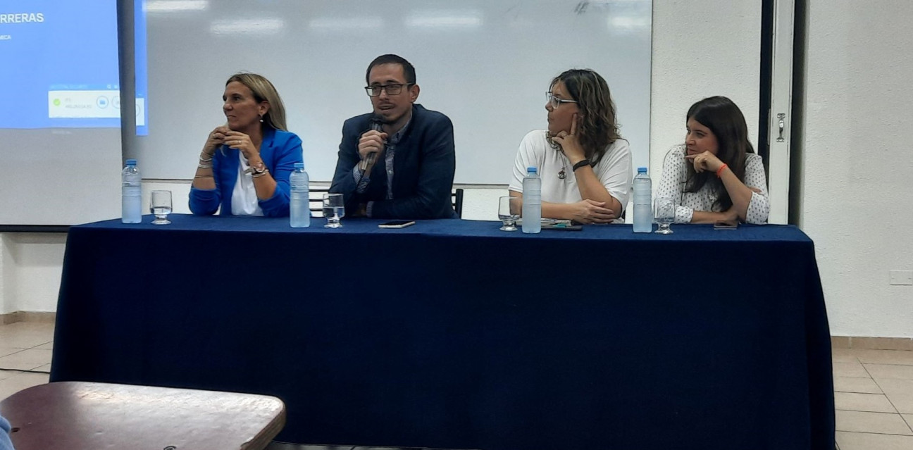 imagen Docentes de la Facultad analizaron la duración de las carreras y planes de estudio