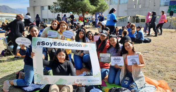La Facultad de Educación celebró con estudiantes en su día - Facultad ...