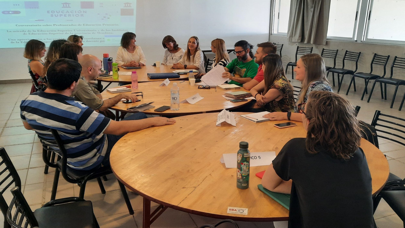 imagen La situación de los profesorados de Educación Primaria en Mendoza fue el tema de un conversatorio