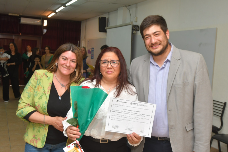 imagen Treinta y siete auxiliares de jardines de Guaymallén se capacitaron en la Facultad de Educación