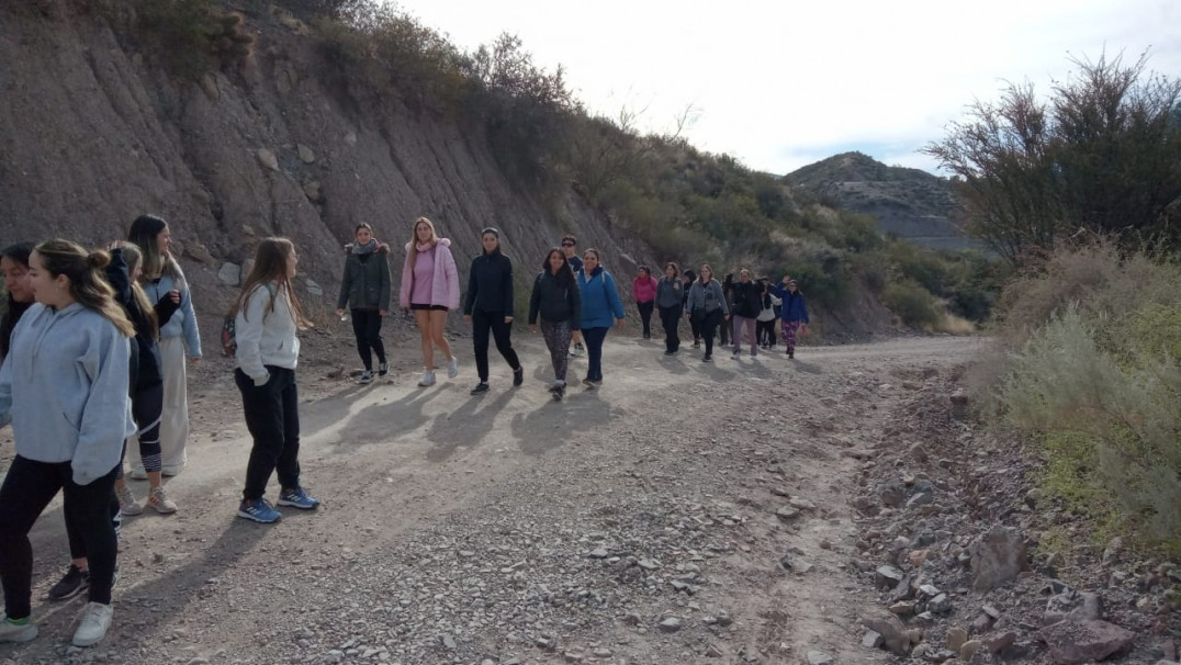 imagen Estudiantes participaron de una caminata al Cerro El Llorón