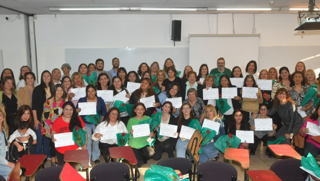 imagen Treinta y siete auxiliares de jardines de Guaymallén se capacitaron en la Facultad de Educación