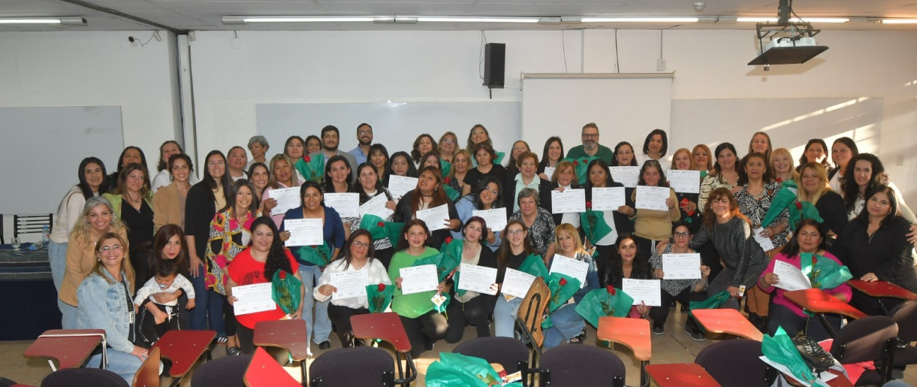 imagen Treinta y siete auxiliares de jardines de Guaymallén se capacitaron en la Facultad de Educación