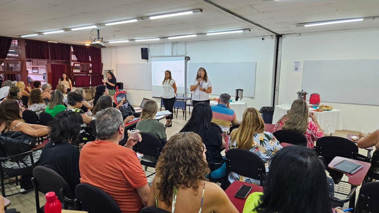 imagen Jornada docente abordó los perfiles profesionales y la articulación horizontal con los espacios de práctica de las carreras de la Facultad