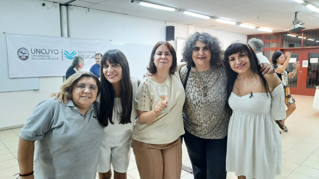 imagen La Facultad de Educación despidió el año con su tradicional brindis