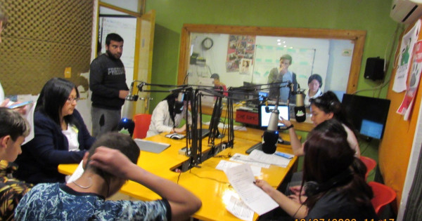 Estudiantes de la Facultad de Educación acompañaron a niñes a ...
