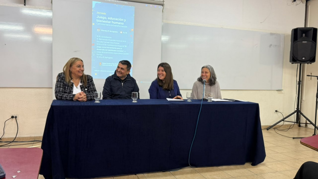 imagen Más de 70 docentes se capacitan en juego, educación y bienestar humano