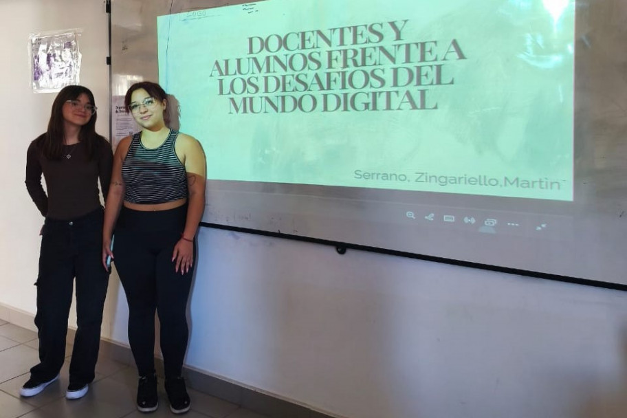 imagen Cuando la oralidad se convierte en conocimiento: estudiantes de "Lectura y Escritura en la Universidad" mostraron sus presentaciones académicas innovadoras