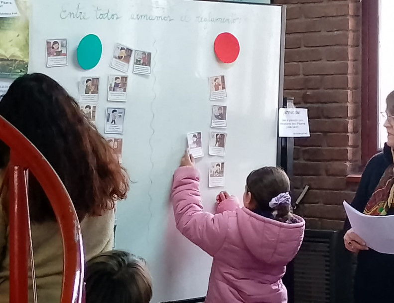 imagen Estudiantes de la ECVA visitaron la Biblioteca de la Facultad
