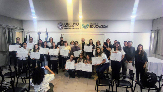 imagen Veintitrés nuevos egresados juraron en la Facultad de Educación