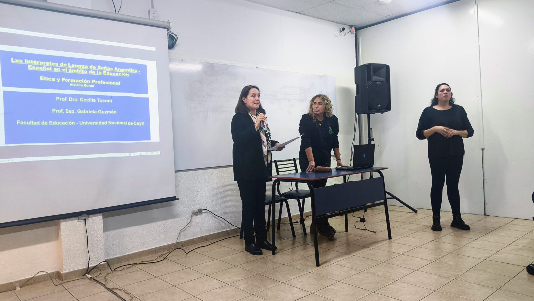 imagen Visibilizaron el rol transformador de los intérpretes de Lengua de Señas en la educación
