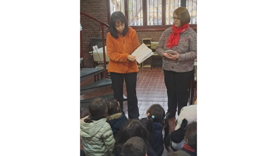 imagen Estudiantes de la Escuela Carmen Vera Arenas visitaron la Biblioteca de la Facultad