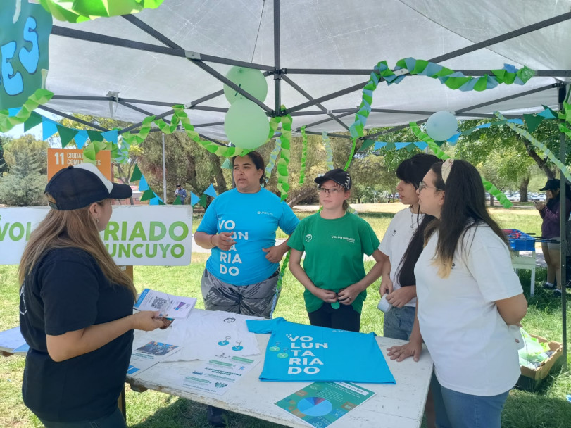 imagen Distinguieron a estudiantes de Educación por su compromiso en voluntariados 