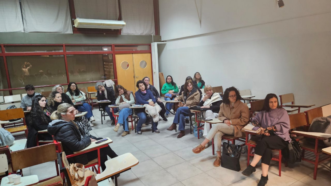 imagen Docentes de la Facultad planifican el segundo cuatrimestre en conjunto