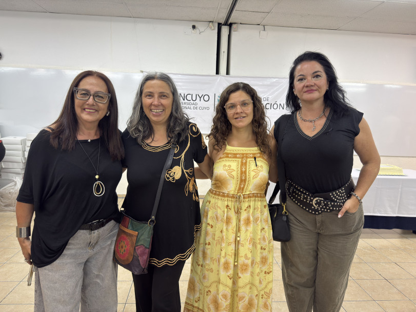 imagen La Facultad de Educación despidió el año con su tradicional brindis