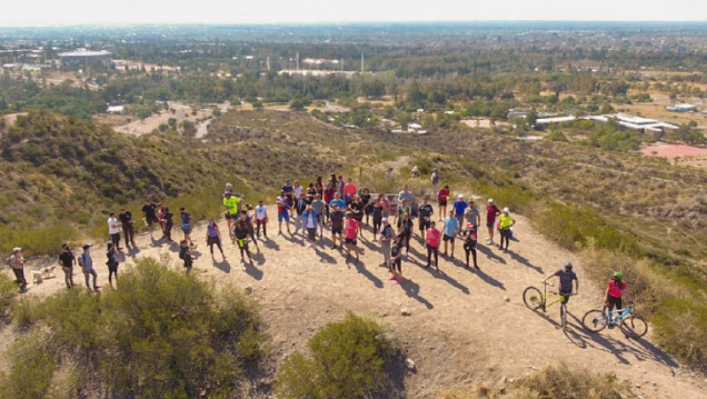 imagen Invitan a una caminata al Parque Deportivo de Montaña