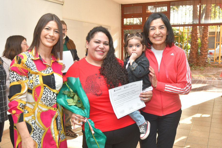 imagen Treinta y siete auxiliares de jardines de Guaymallén se capacitaron en la Facultad de Educación