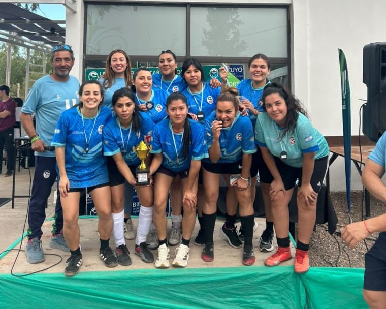 imagen El equipo de fútbol femenino de la FED salió campeón de las Olimpiadas Interfacultades