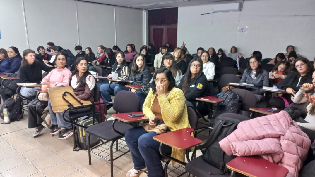 imagen Debatieron sobre la película "Mi vida en rosa"