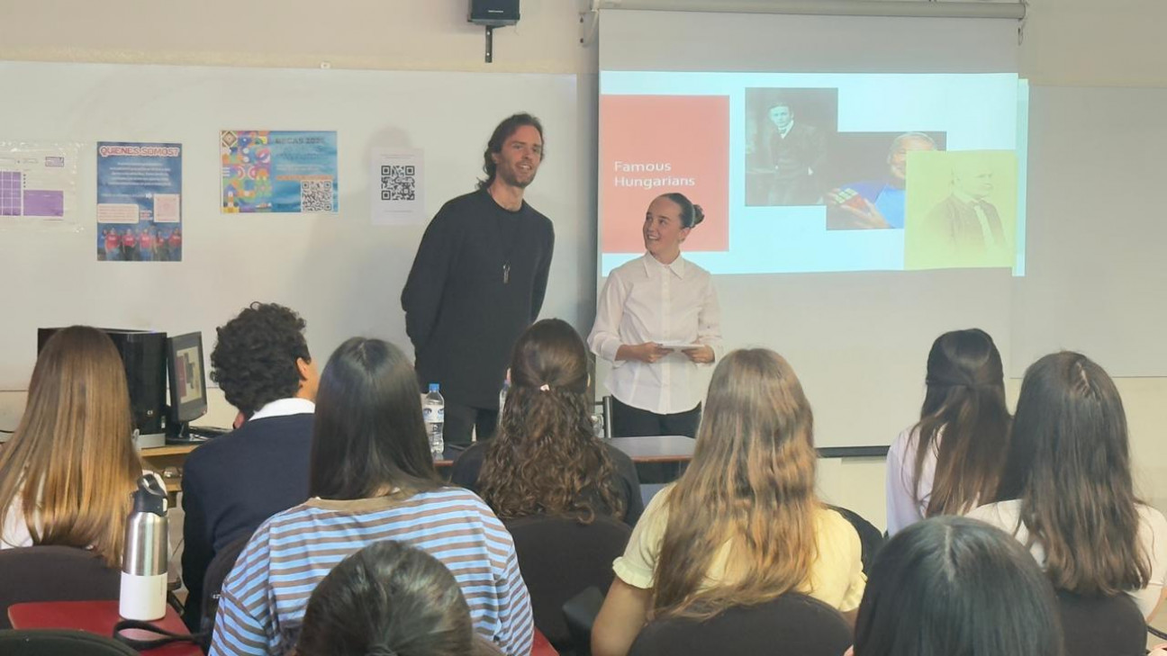 imagen Especialista en Terapia del Lenguaje de Hungría visitó la Facultad de Educación