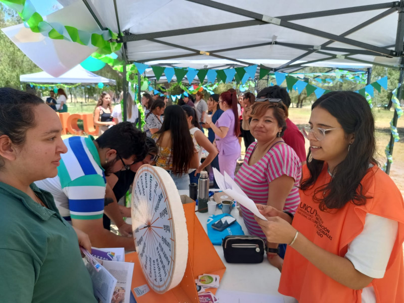 imagen Distinguieron a estudiantes de Educación por su compromiso en voluntariados 