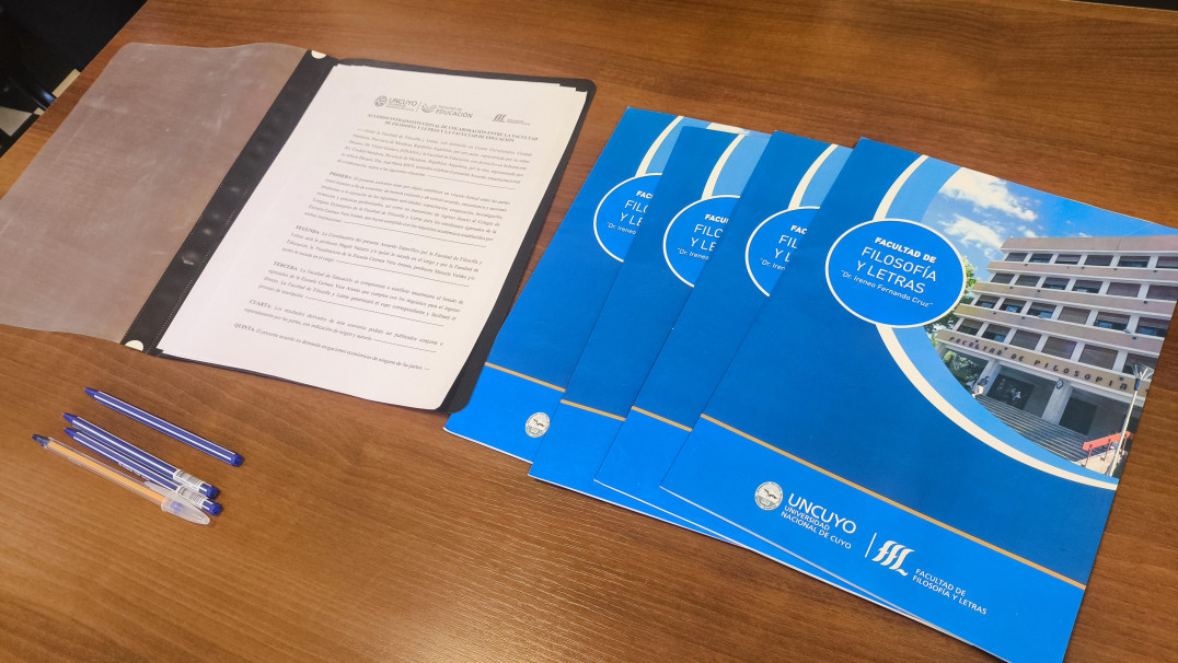 imagen Estudiantes de la Escuela Carmen Vera Arenas tendrán ingreso directo al Colegio de Lenguas Extranjeras