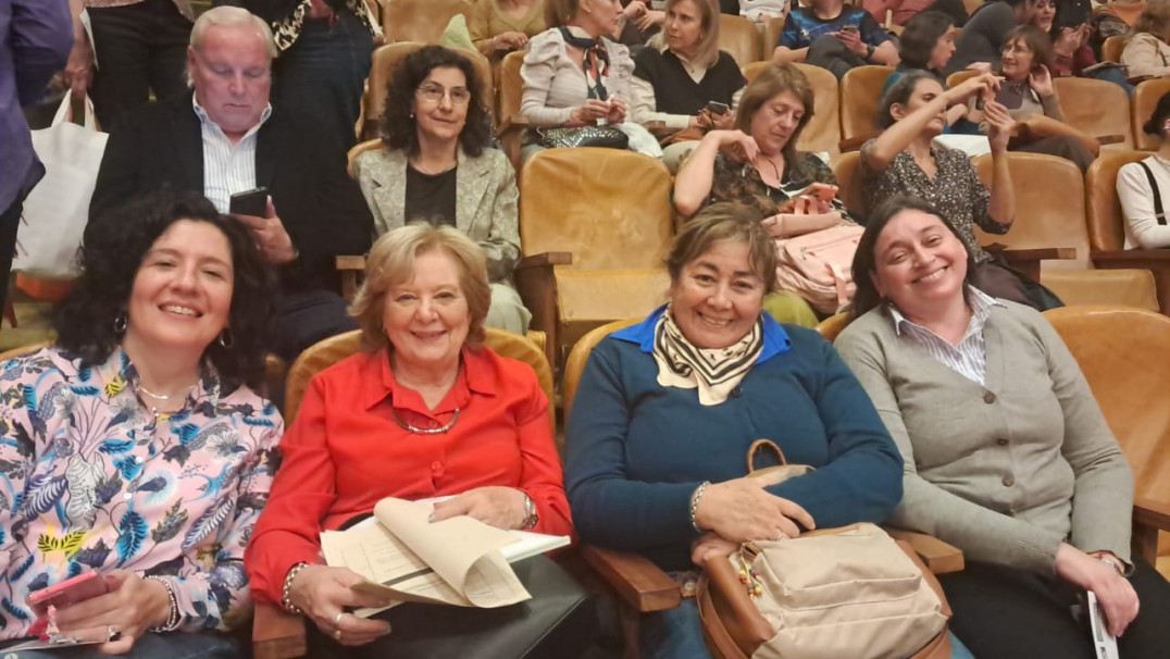 imagen Docentes de la Facultad presentaron resultados de investigaciones en Congreso de Lingüística