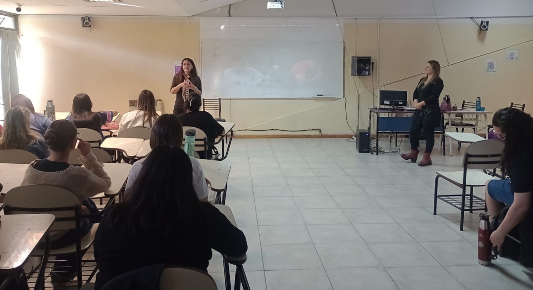 imagen Analizaron el impacto del patriarcado y redes en adolescentes