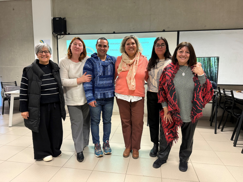 imagen Silvina Bascuñán, Cecilia Boerr, Carlos Rodríguez Burnet, Patricia Lacerna, Constanza Prado y Erica Miranda.