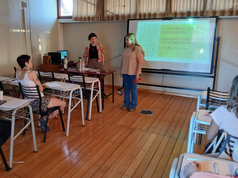 imagen Comenzó un curso sobre salud mental en las instituciones educativas
