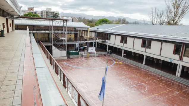 imagen Otorgarán becas de posgrado para docentes de la Escuela Carmen Vera Arenas