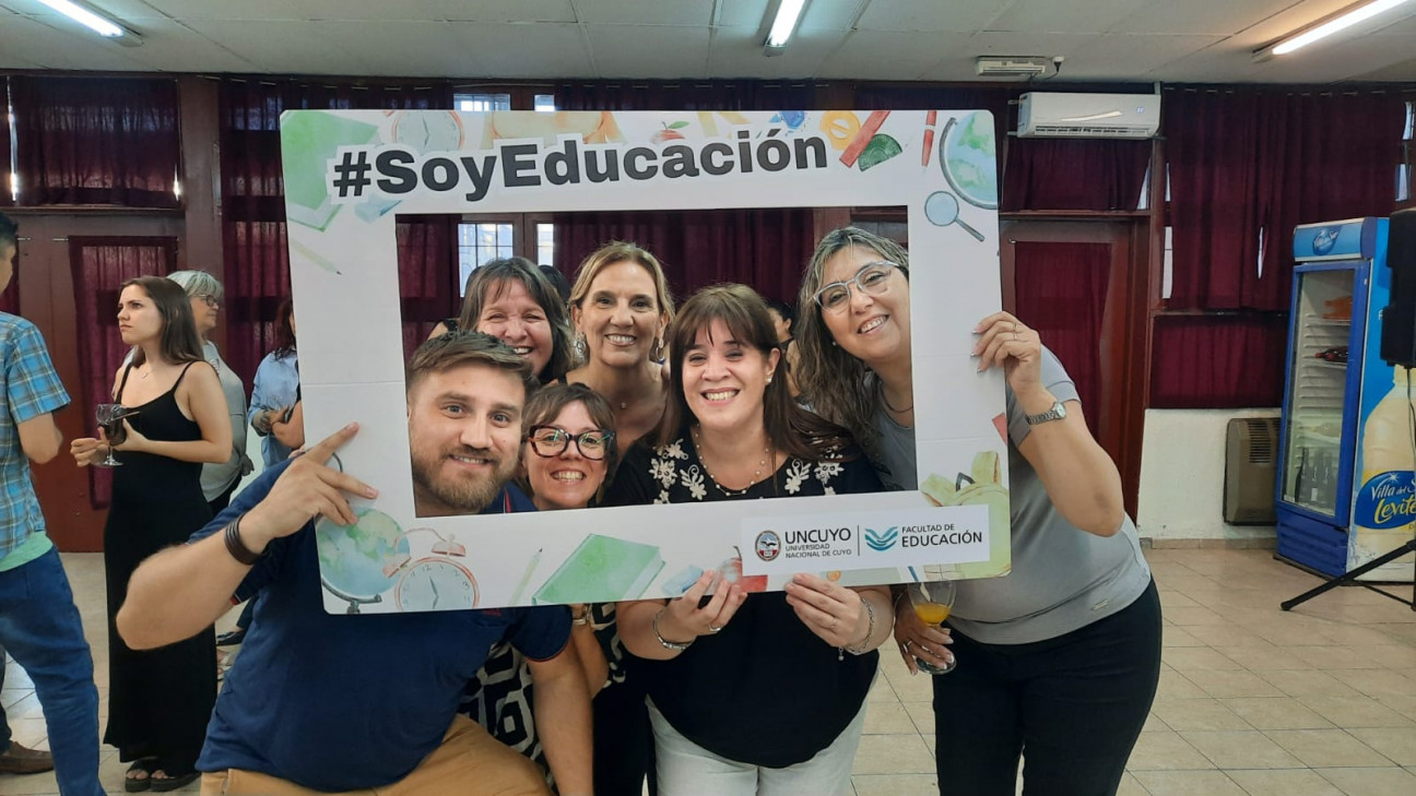 imagen La Facultad de Educación despidió el año en su tradicional brindis