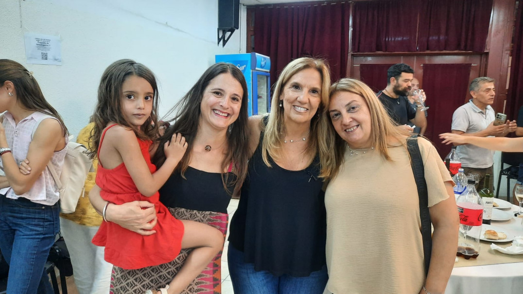 imagen La Facultad de Educación despidió el año con su tradicional brindis