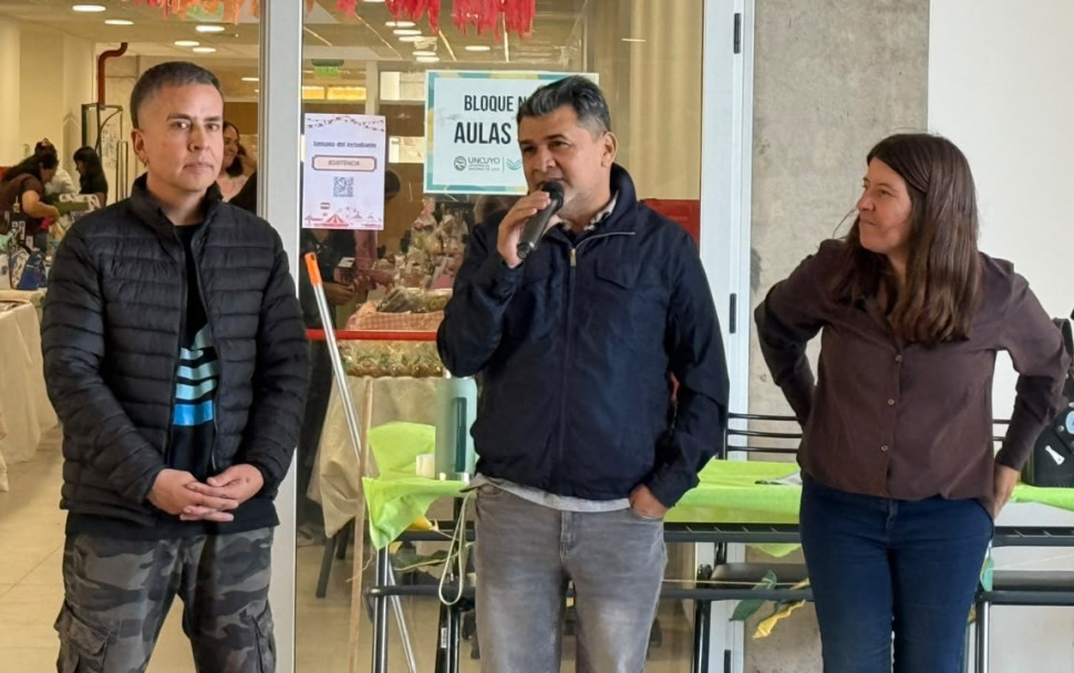 imagen Juegos, cultura y grandes premios: así fue el homenaje de la Facultad de Educación a sus estudiantes