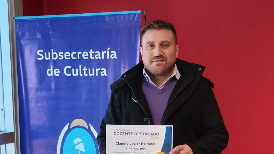 imagen La DGE distinguió a dos docentes de la Facultad de Educación