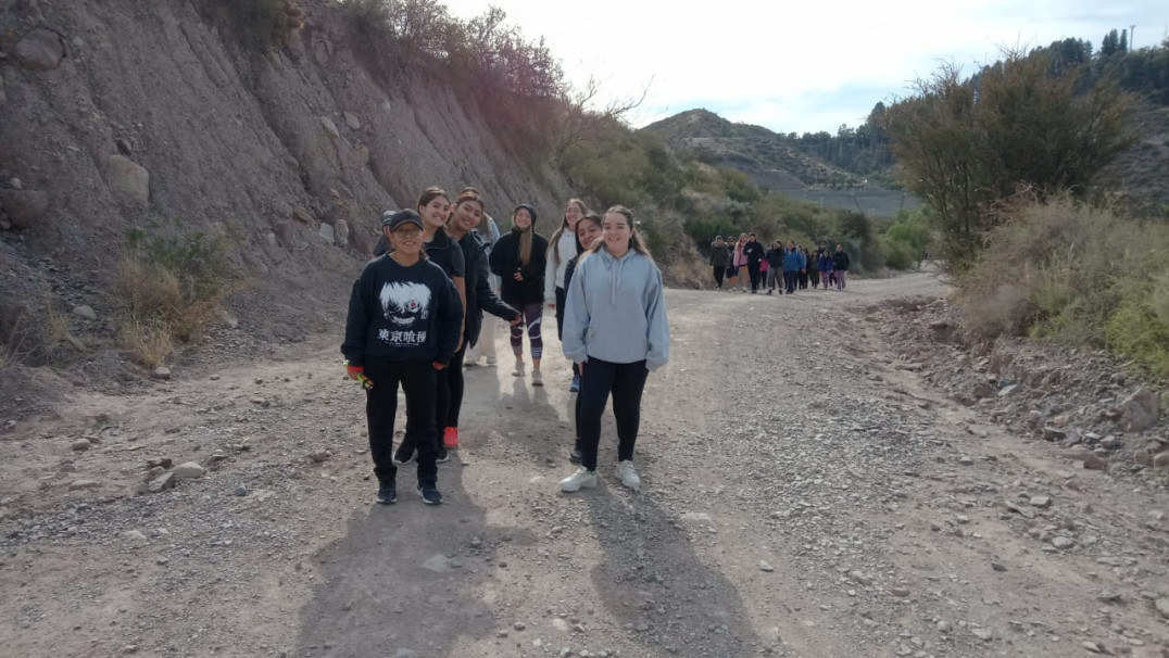 imagen Estudiantes participaron de una caminata al Cerro El Llorón
