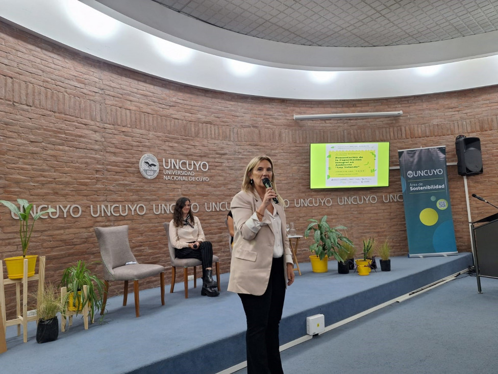 imagen Presentaron la Ley Yolanda, una formación obligatoria sobre temas ambientales