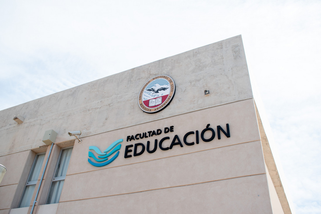 imagen CONEAU acreditó tres nuevas carreras de posgrado de la Facultad de Educación