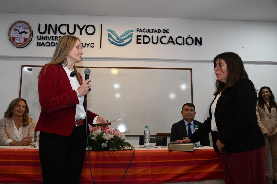 imagen Asumieron las nuevas autoridades de la Facultad de Educación de la UNCuyo